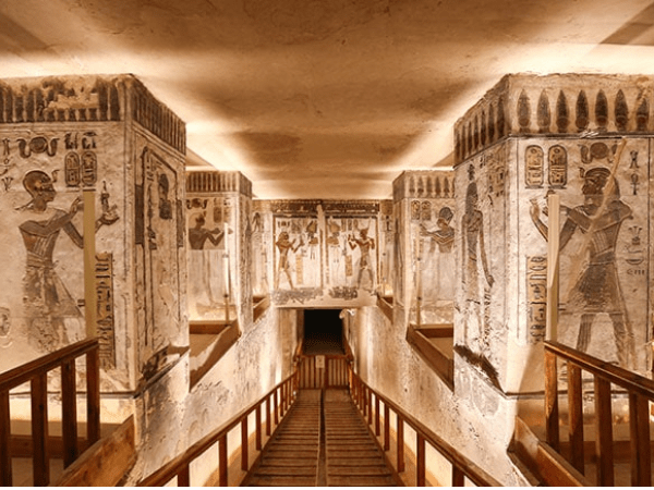 The Valley of Queens