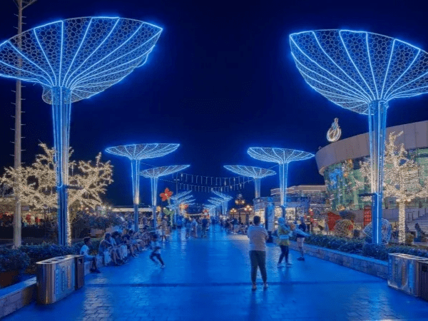 Walking in Old Sharm 