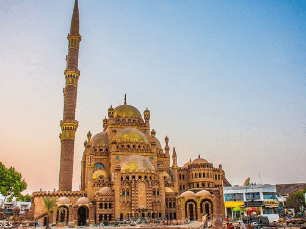 Old Market and The Main Mosque